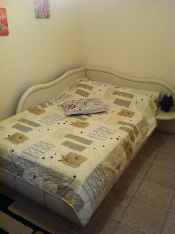 Guest House Nadezhda Hisarya Habitación foto