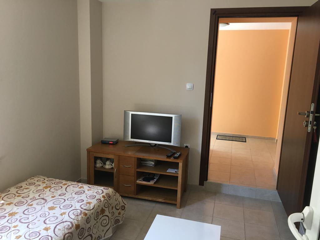 Guest House Nadezhda Hisarya Exterior foto